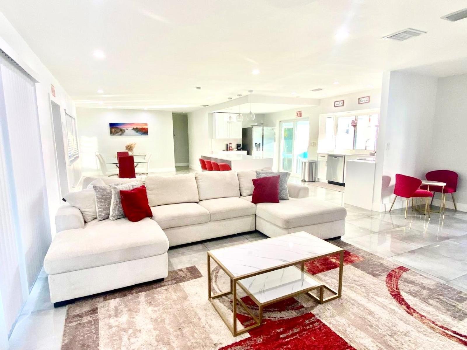 Luxurious & Modern Open Floor Plan Heated Pool Villa Голливуд Экстерьер фото